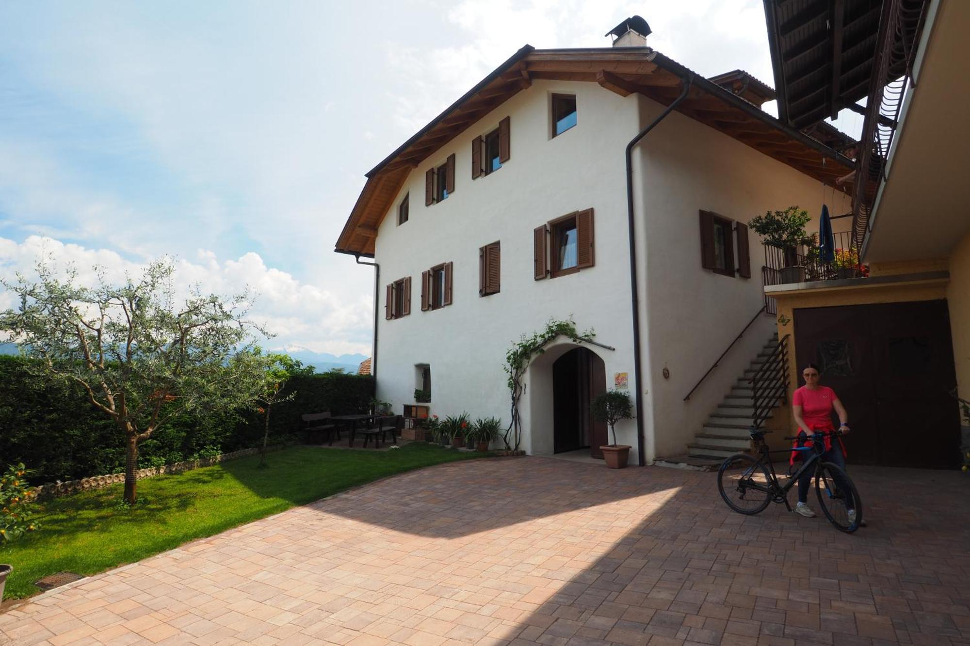 Ferienwohnungen Luggin Caldaro Exterior photo